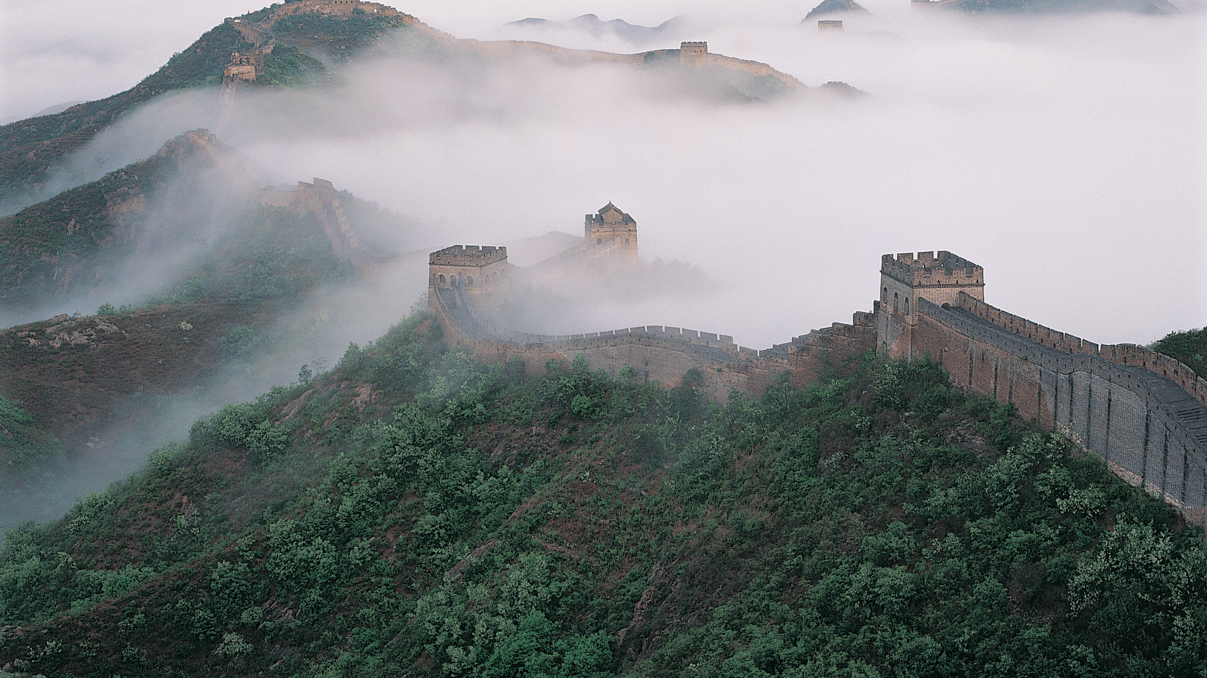 fog over the great wall