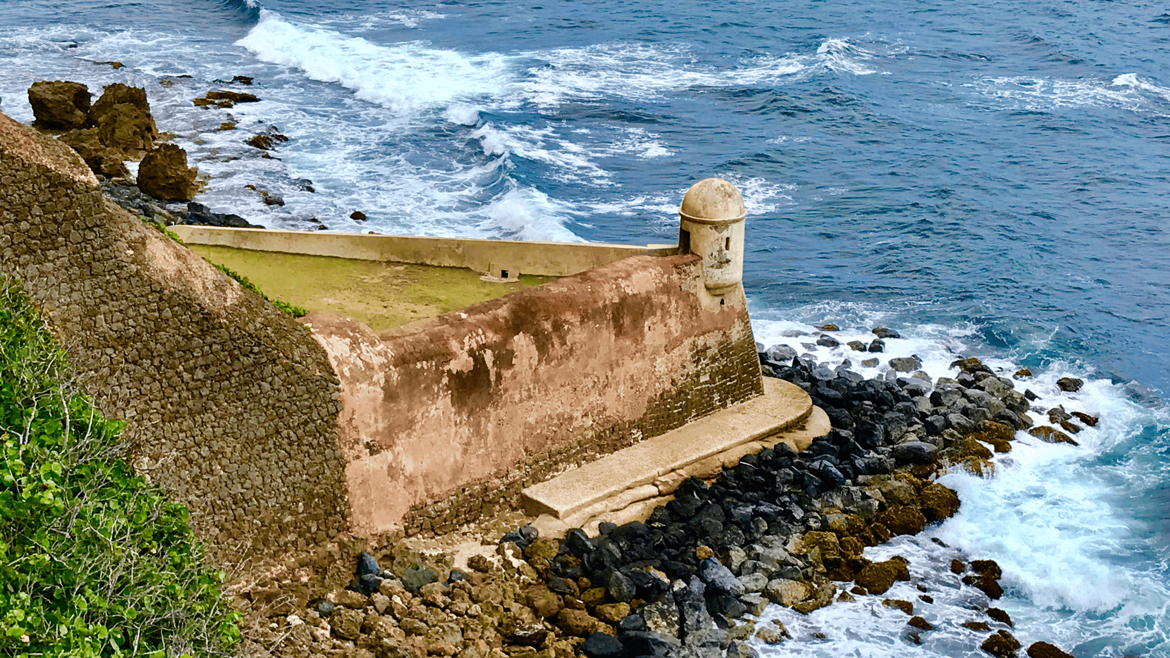 St kitts castle by beach